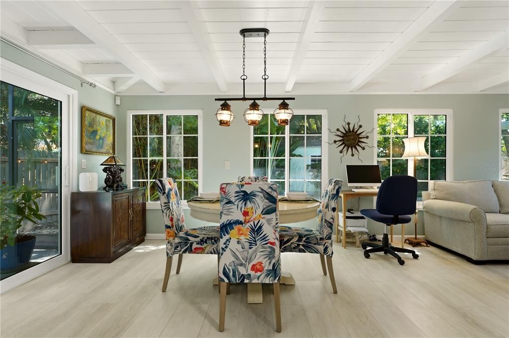 For Sale: $1,039,000 (3 beds, 2 baths, 1368 Square Feet)