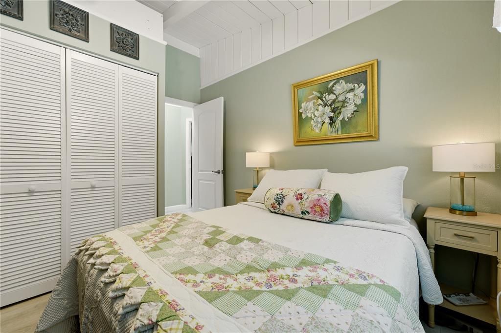 For Sale: $1,039,000 (3 beds, 2 baths, 1368 Square Feet)