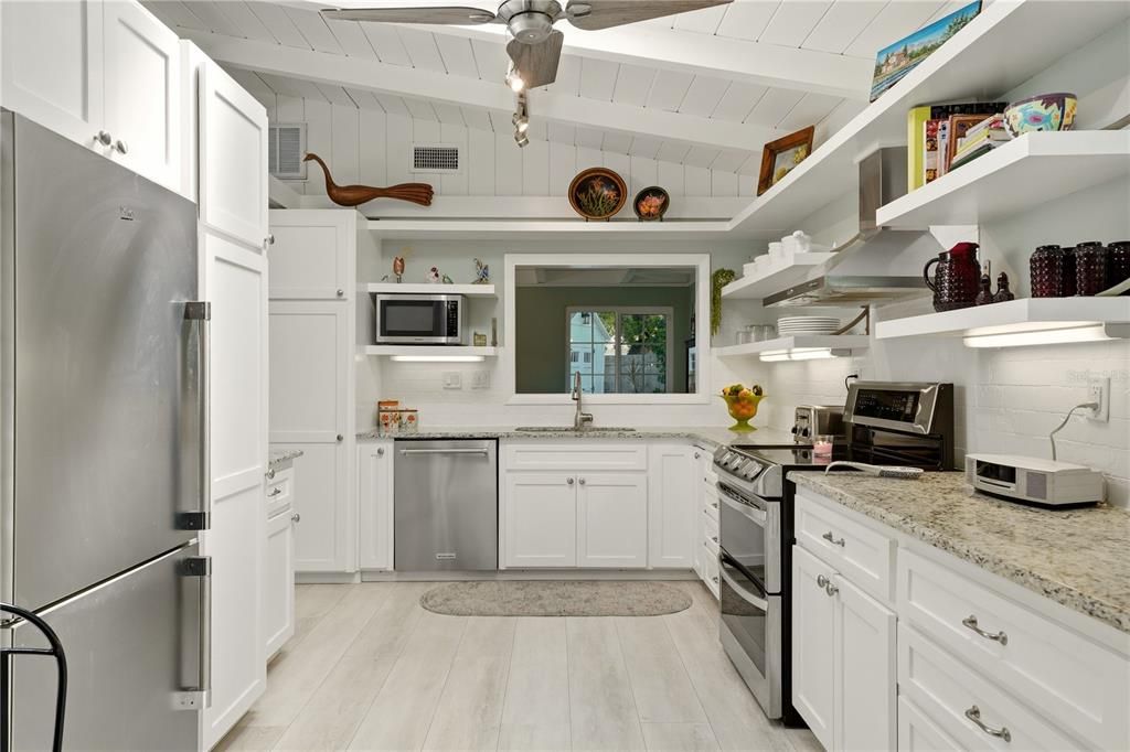For Sale: $1,039,000 (3 beds, 2 baths, 1368 Square Feet)