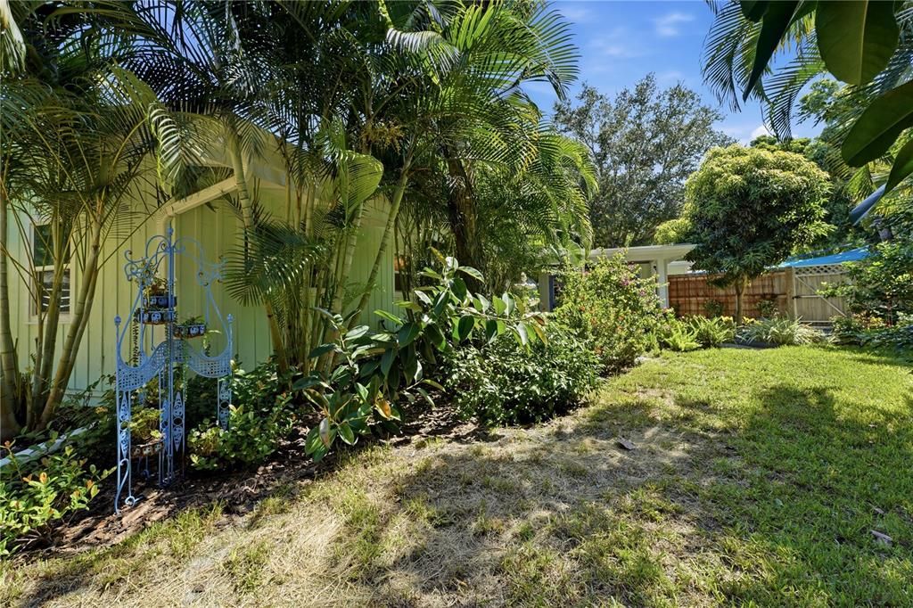 For Sale: $1,039,000 (3 beds, 2 baths, 1368 Square Feet)
