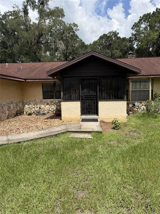 For Sale: $349,900 (6 beds, 4 baths, 3402 Square Feet)