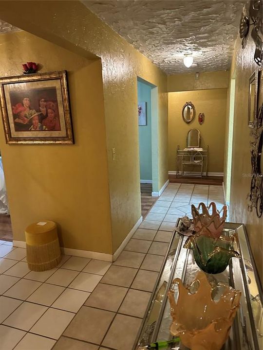For Sale: $349,900 (6 beds, 4 baths, 3402 Square Feet)