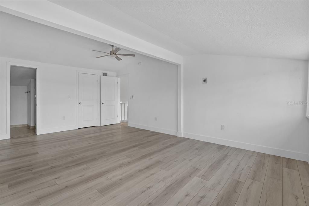 For Sale: $589,000 (3 beds, 3 baths, 1988 Square Feet)