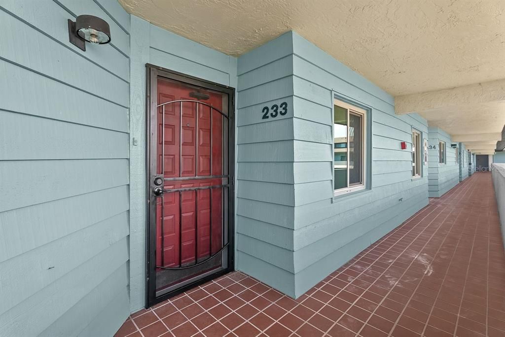For Sale: $589,000 (3 beds, 3 baths, 1988 Square Feet)