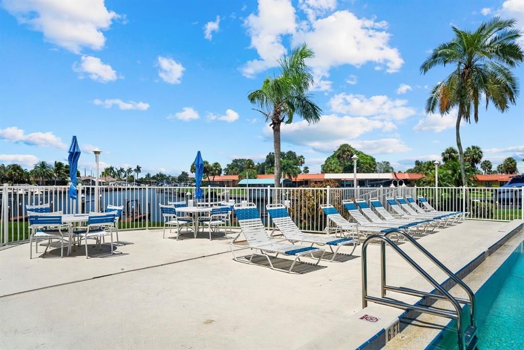 For Sale: $589,000 (3 beds, 3 baths, 1988 Square Feet)