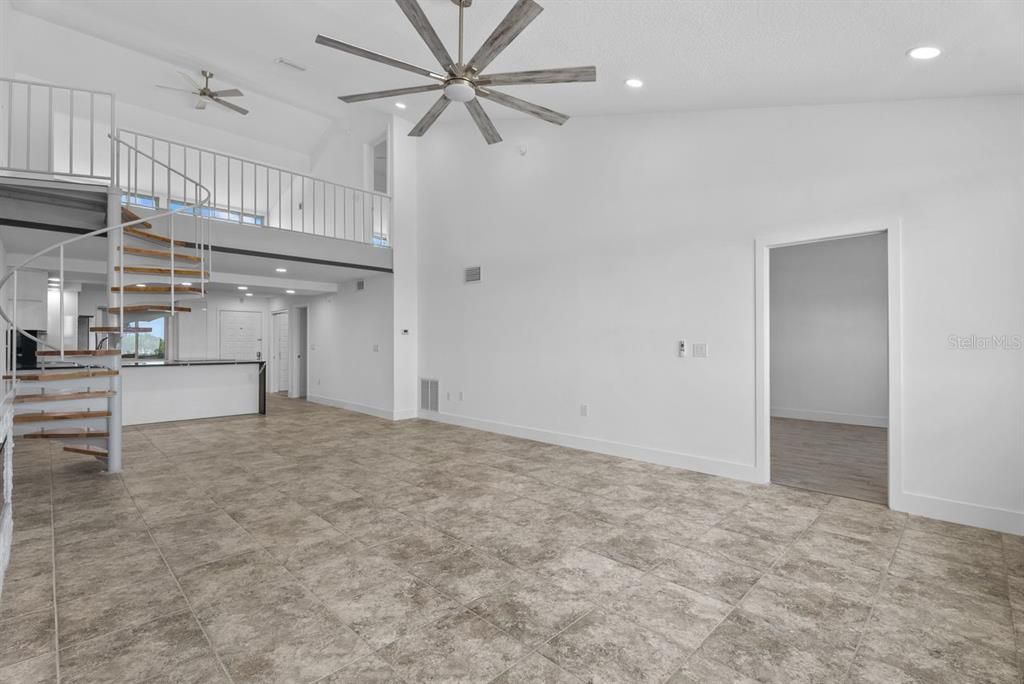 For Sale: $589,000 (3 beds, 3 baths, 1988 Square Feet)