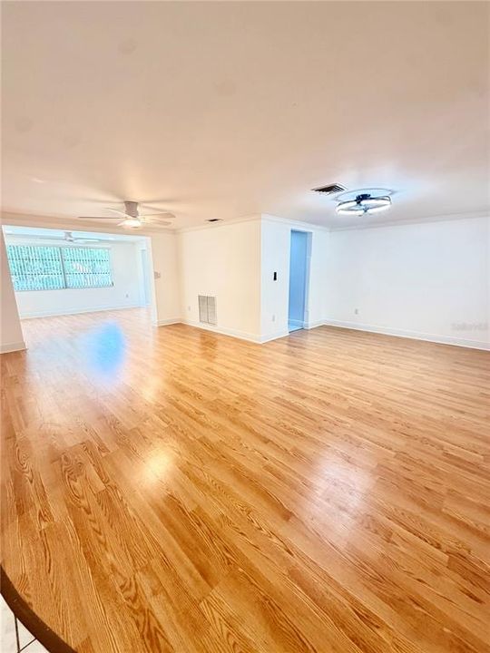 На продажу: $239,900 (3 спален, 2 ванн, 1344 Квадратных фут)