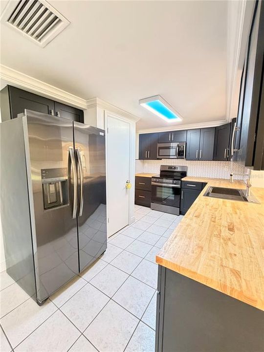 На продажу: $239,900 (3 спален, 2 ванн, 1344 Квадратных фут)