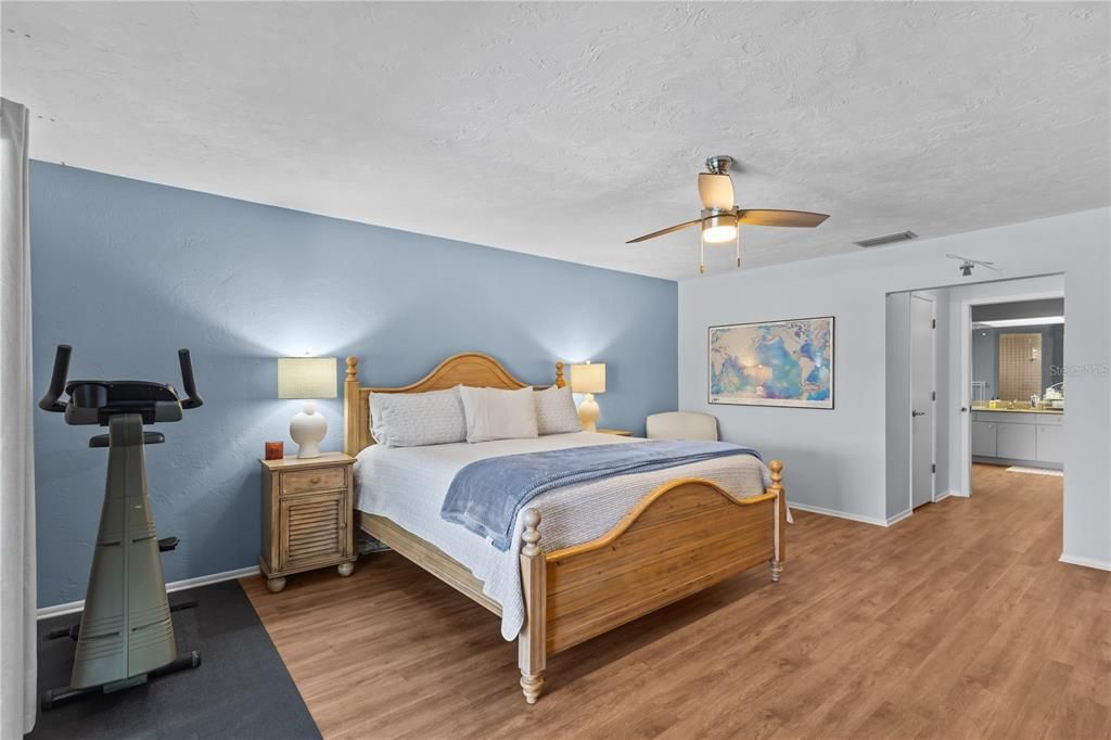 For Sale: $620,000 (3 beds, 2 baths, 2589 Square Feet)