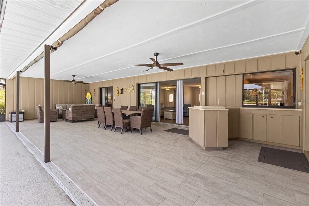 For Sale: $620,000 (3 beds, 2 baths, 2589 Square Feet)