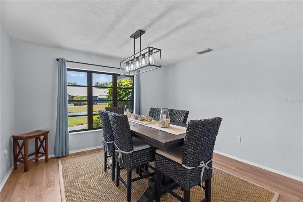 For Sale: $620,000 (3 beds, 2 baths, 2589 Square Feet)