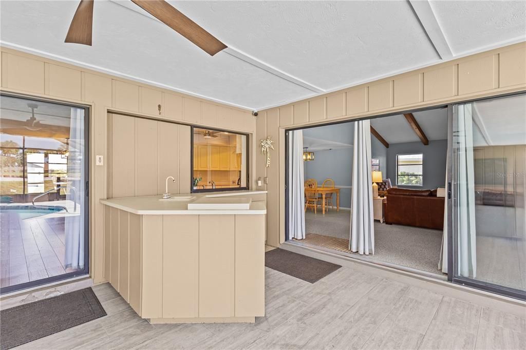 For Sale: $620,000 (3 beds, 2 baths, 2589 Square Feet)