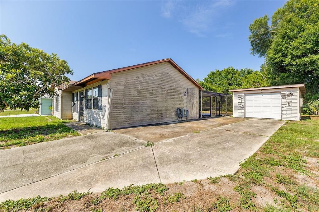 For Sale: $174,900 (3 beds, 1 baths, 1122 Square Feet)