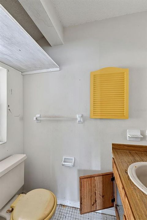 For Sale: $174,900 (3 beds, 1 baths, 1122 Square Feet)