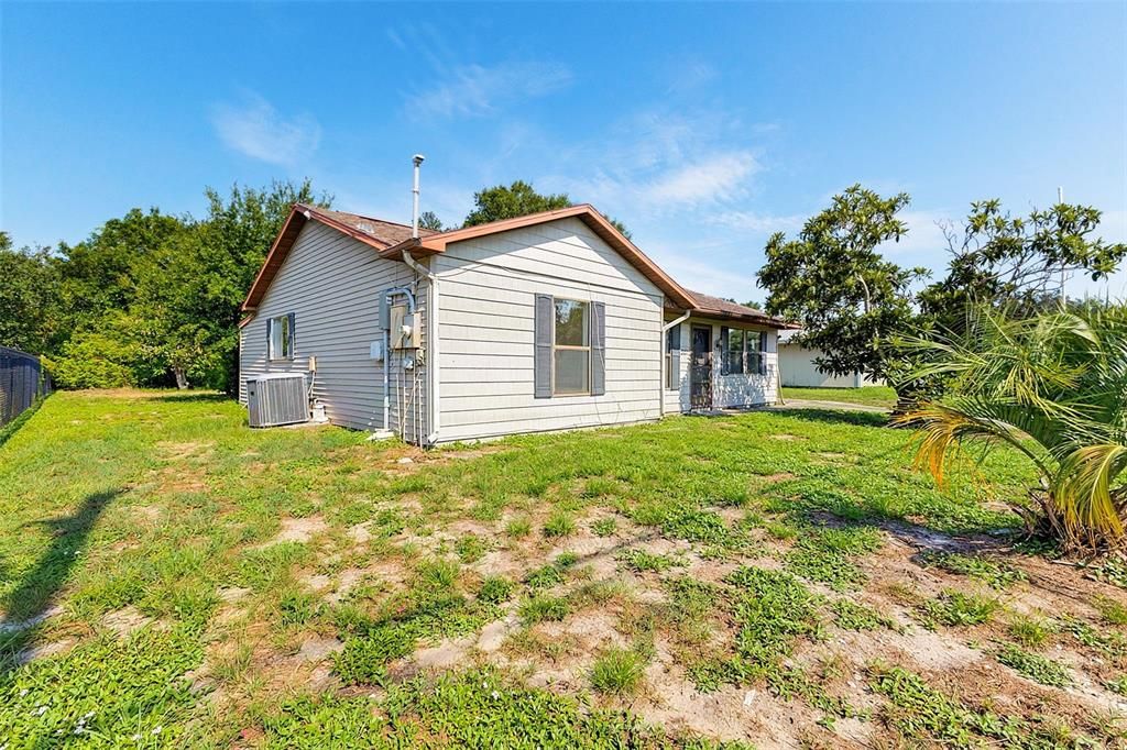 For Sale: $174,900 (3 beds, 1 baths, 1122 Square Feet)