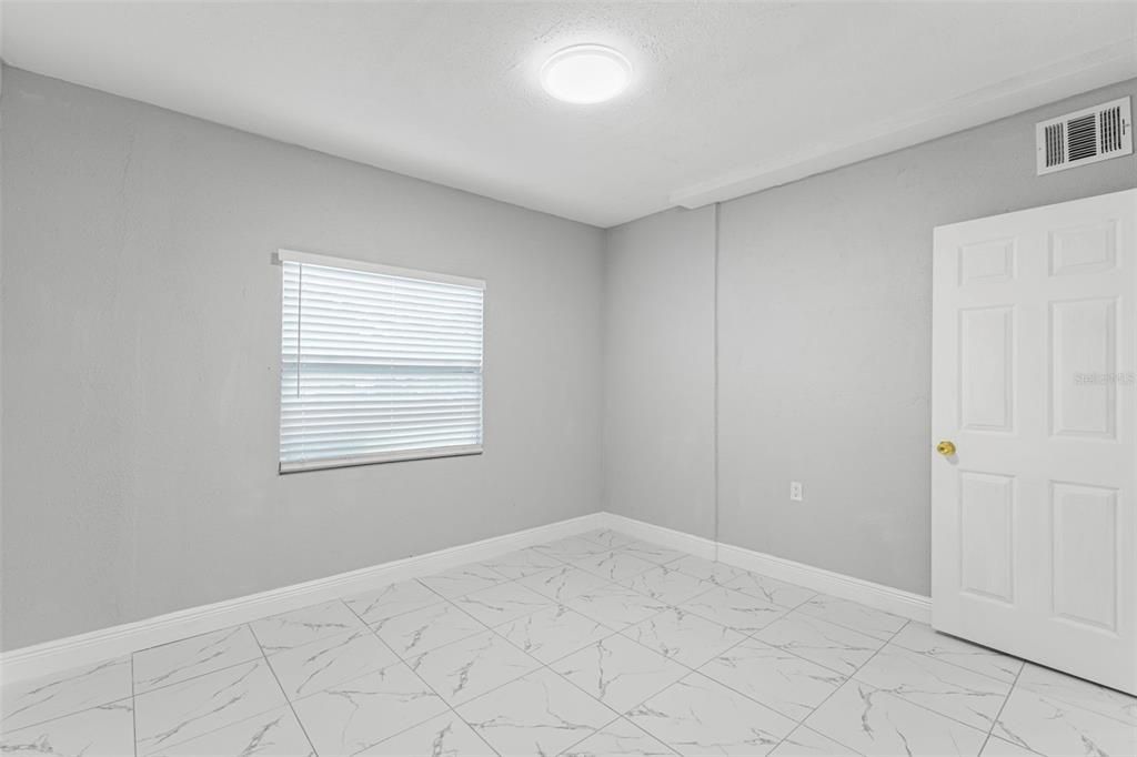 For Sale: $347,000 (4 beds, 2 baths, 1249 Square Feet)