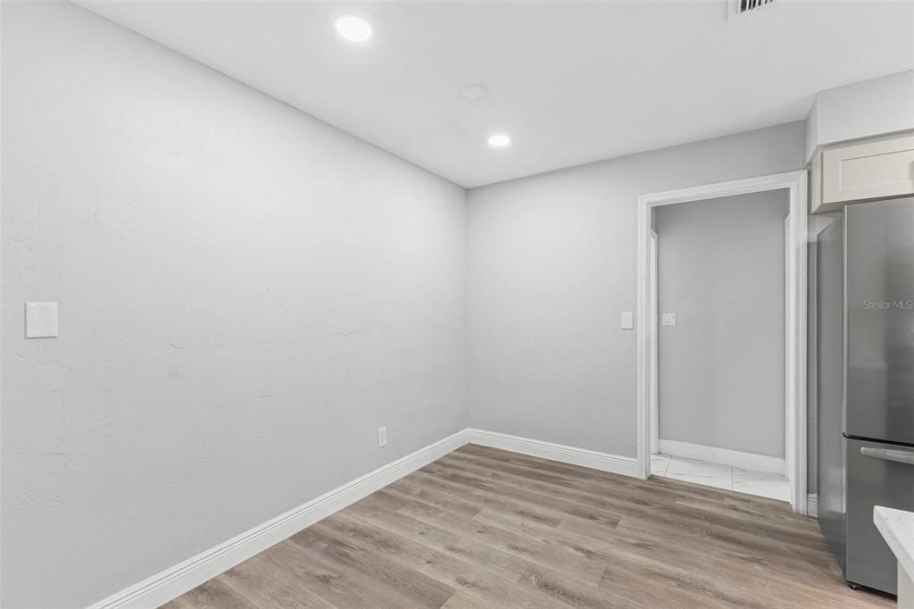 For Sale: $347,000 (4 beds, 2 baths, 1249 Square Feet)