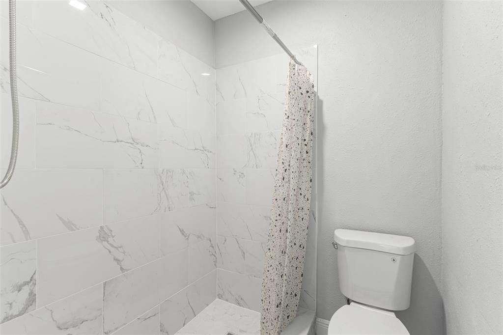 For Sale: $347,000 (4 beds, 2 baths, 1249 Square Feet)