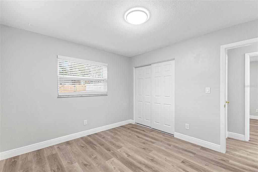For Sale: $347,000 (4 beds, 2 baths, 1249 Square Feet)