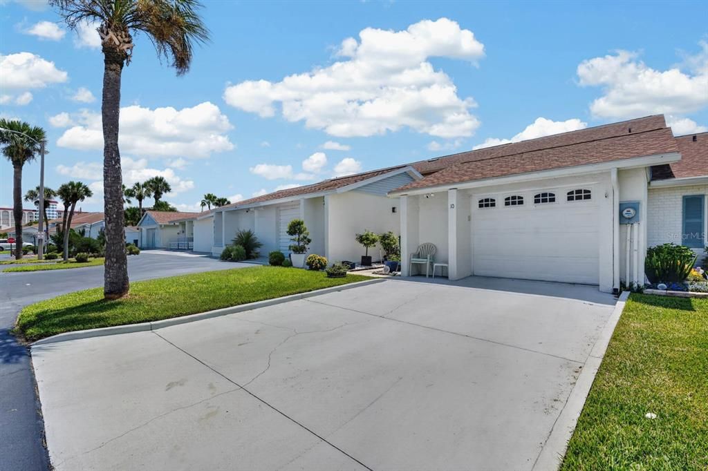 For Sale: $282,500 (2 beds, 2 baths, 1407 Square Feet)