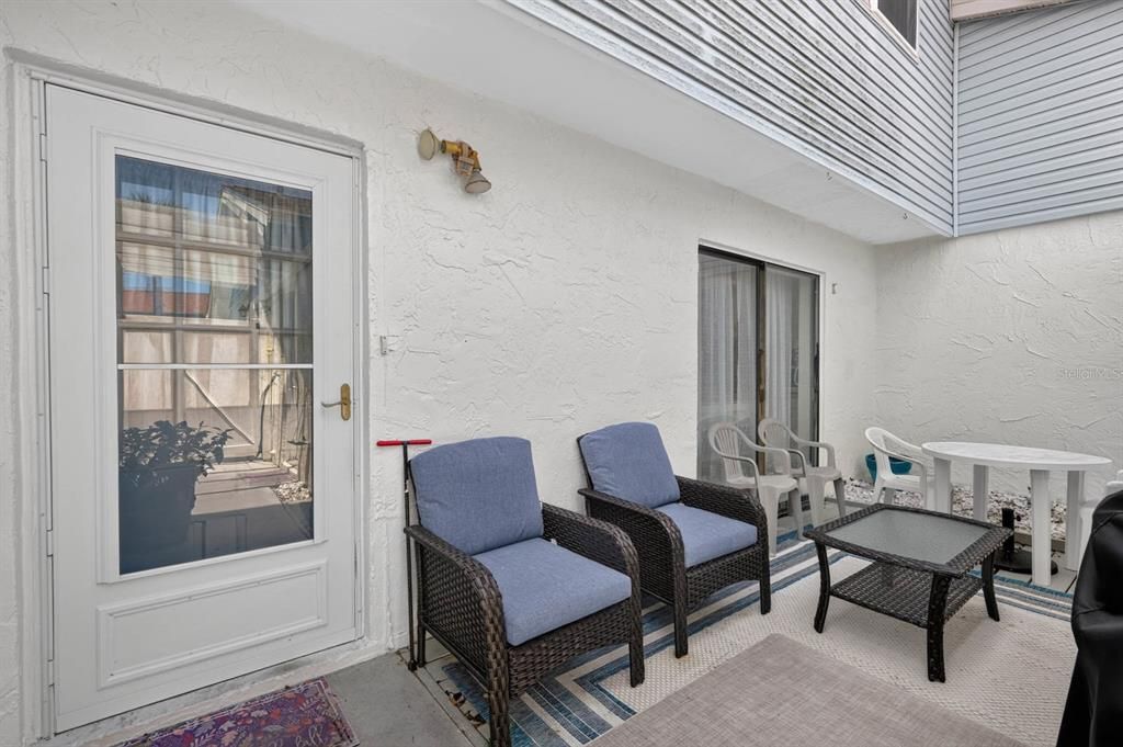 For Sale: $282,500 (2 beds, 2 baths, 1407 Square Feet)