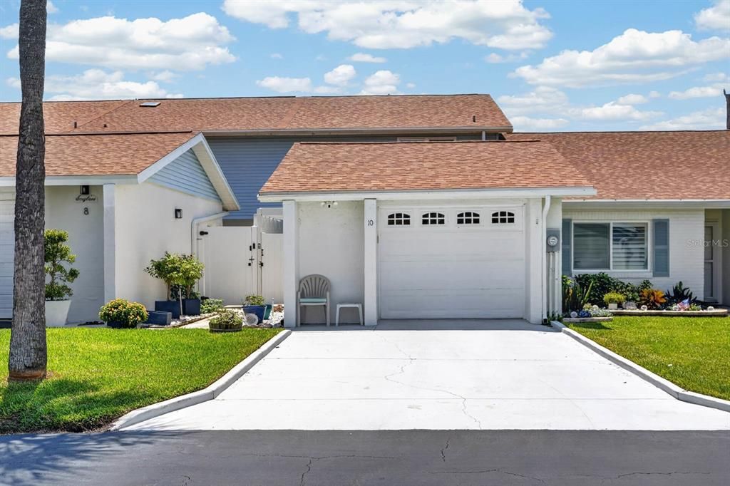 For Sale: $282,500 (2 beds, 2 baths, 1407 Square Feet)