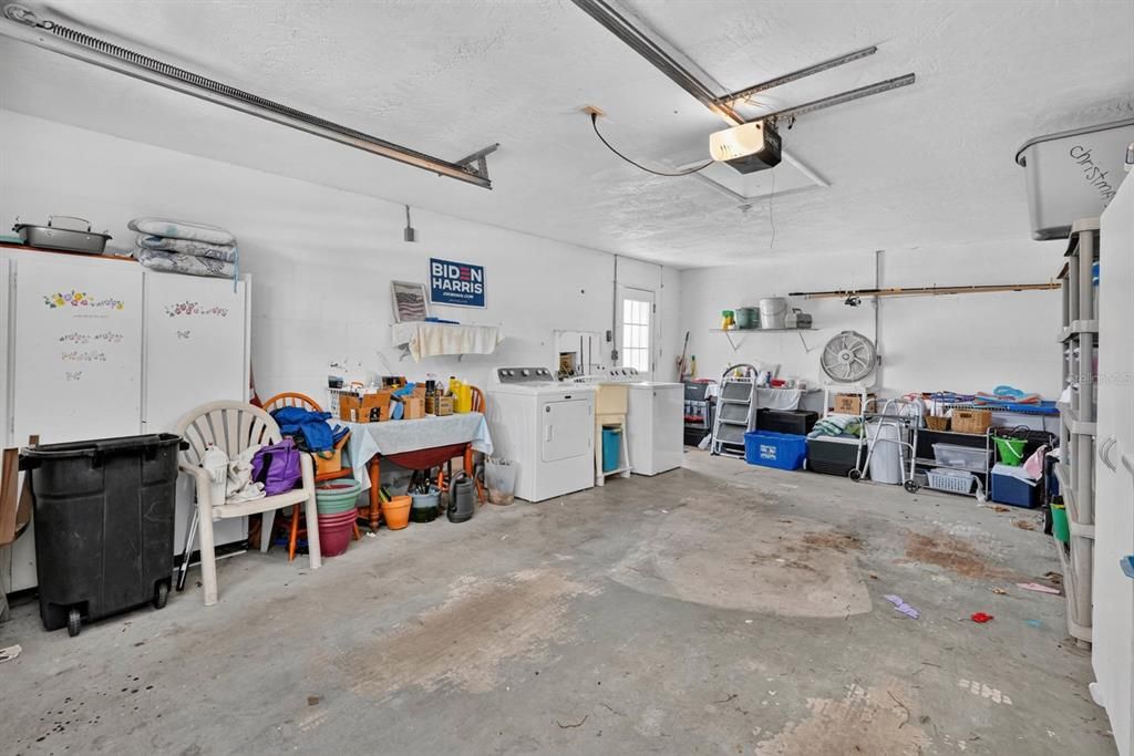 For Sale: $282,500 (2 beds, 2 baths, 1407 Square Feet)