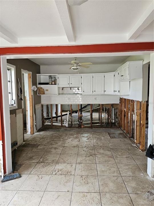 На продажу: $185,000 (2 спален, 2 ванн, 1116 Квадратных фут)