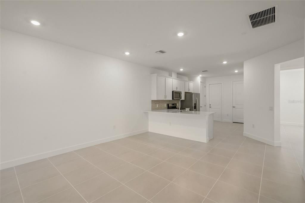 For Rent: $2,895 (2 beds, 2 baths, 1448 Square Feet)