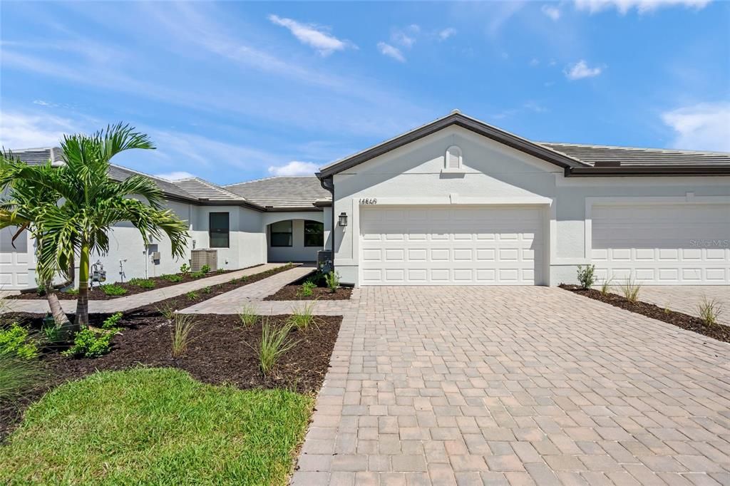 For Rent: $2,895 (2 beds, 2 baths, 1448 Square Feet)
