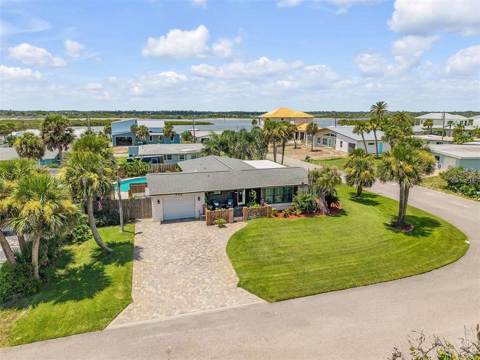 For Sale: $549,900 (3 beds, 2 baths, 1664 Square Feet)