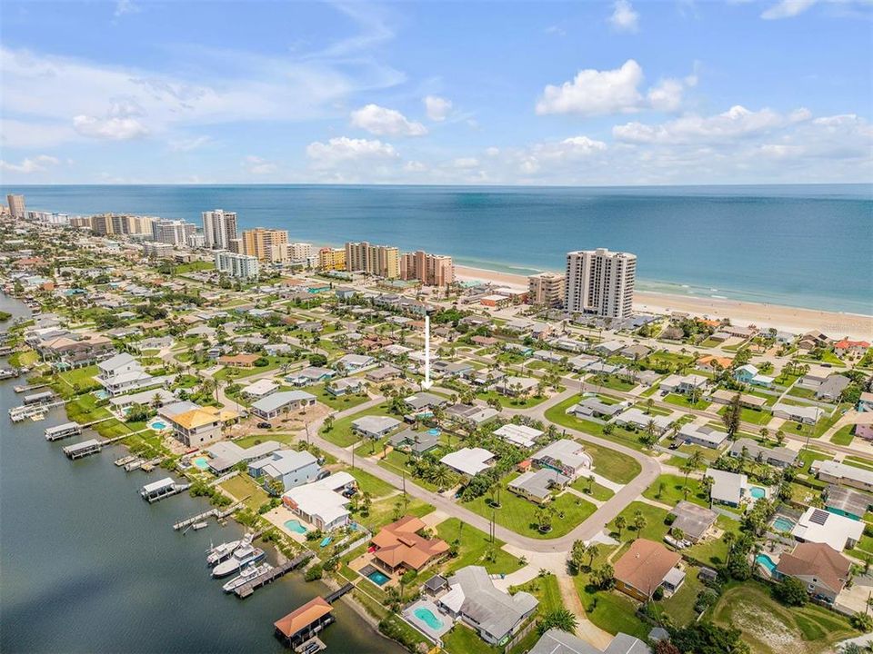 For Sale: $549,900 (3 beds, 2 baths, 1664 Square Feet)