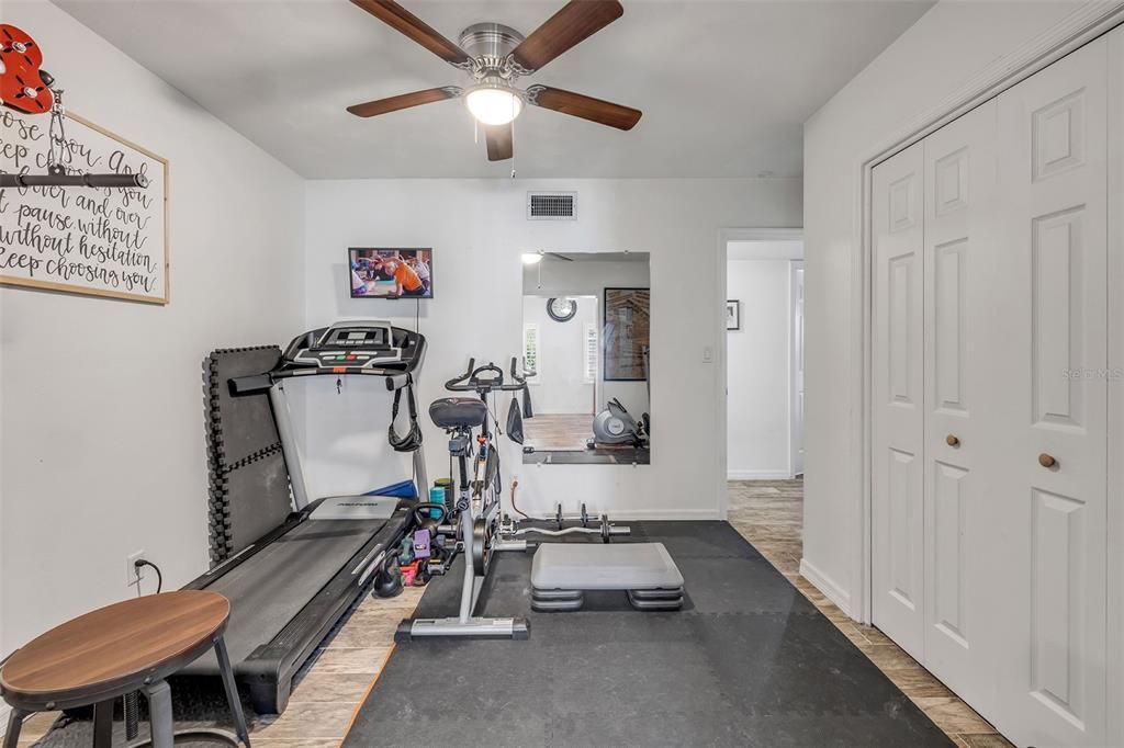 For Sale: $549,900 (3 beds, 2 baths, 1664 Square Feet)