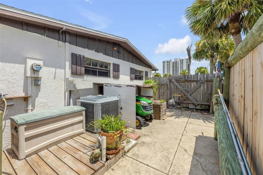 For Sale: $549,900 (3 beds, 2 baths, 1664 Square Feet)