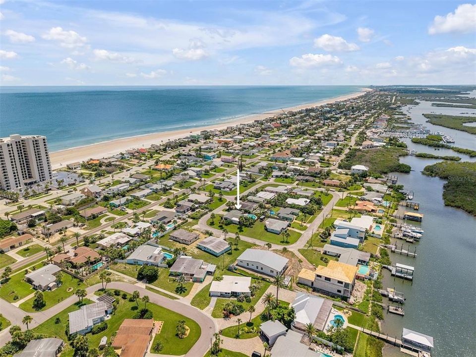 For Sale: $549,900 (3 beds, 2 baths, 1664 Square Feet)