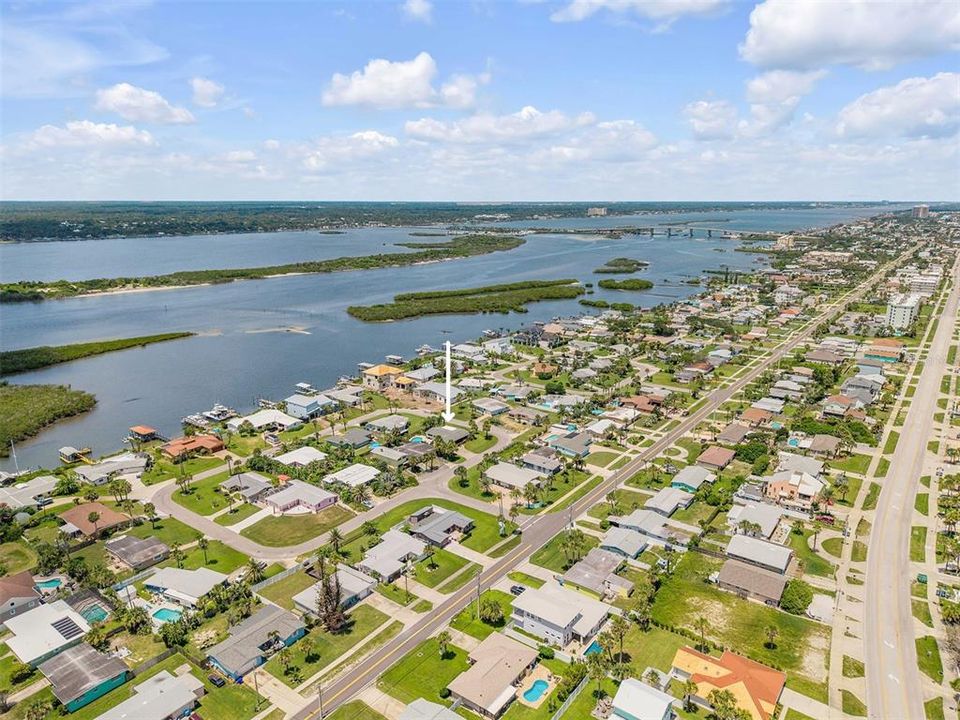 For Sale: $549,900 (3 beds, 2 baths, 1664 Square Feet)