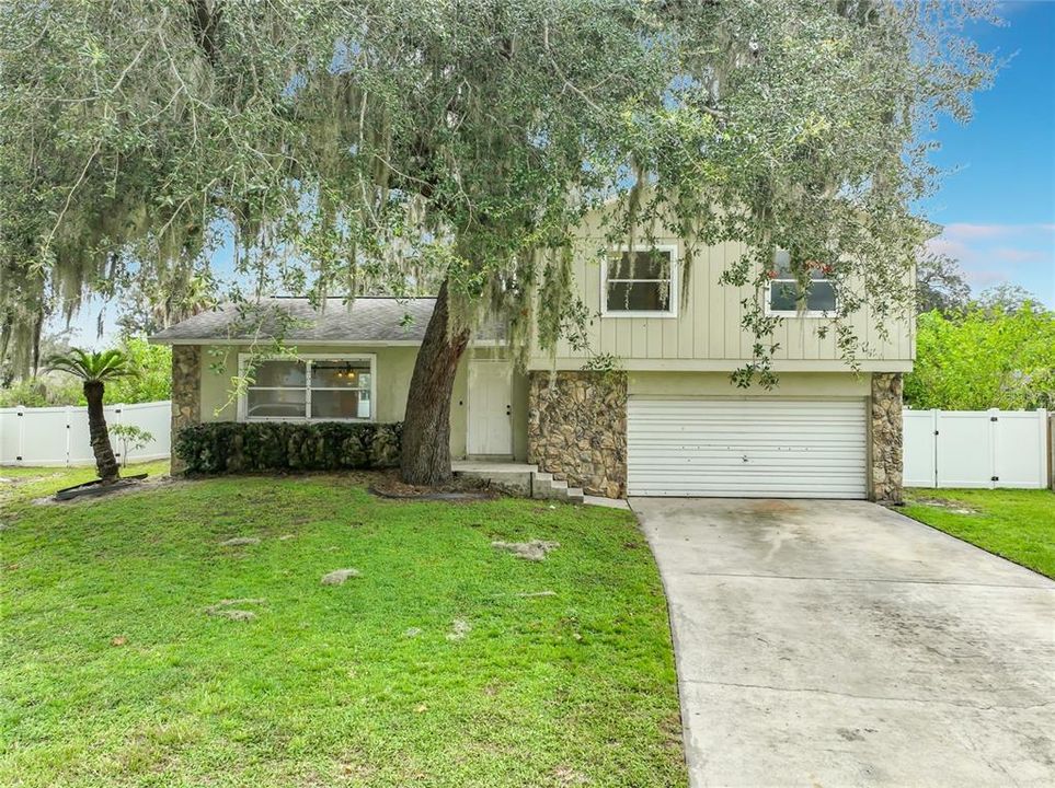 For Sale: $335,000 (3 beds, 2 baths, 1447 Square Feet)