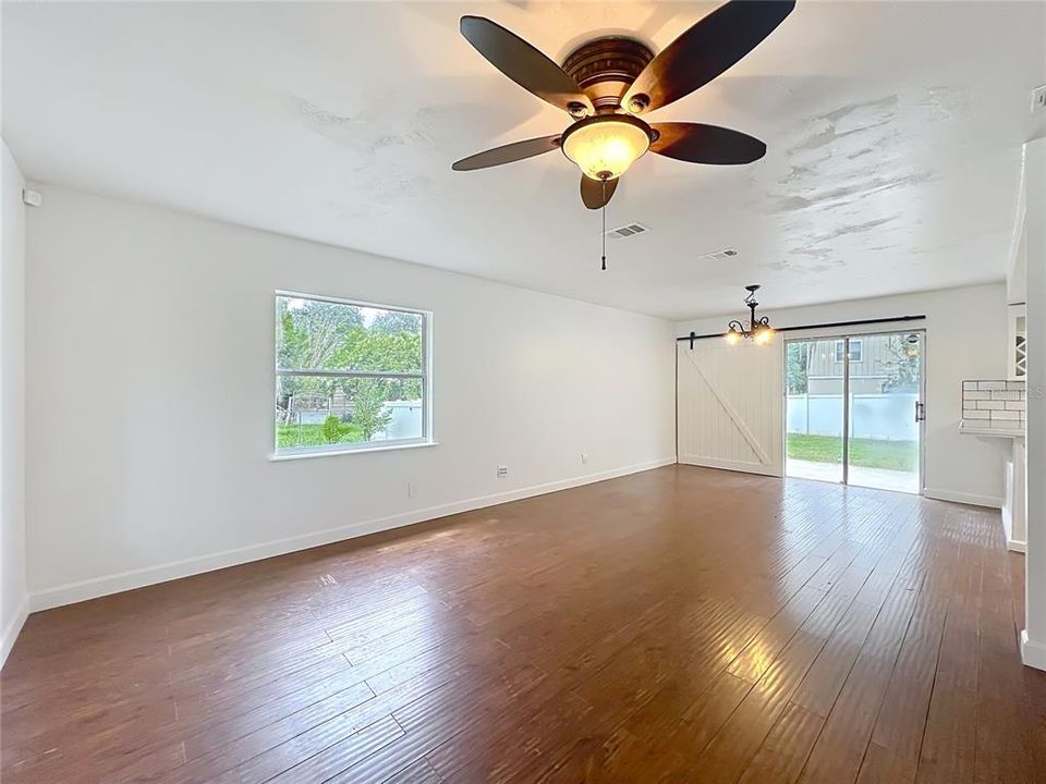 For Sale: $335,000 (3 beds, 2 baths, 1447 Square Feet)