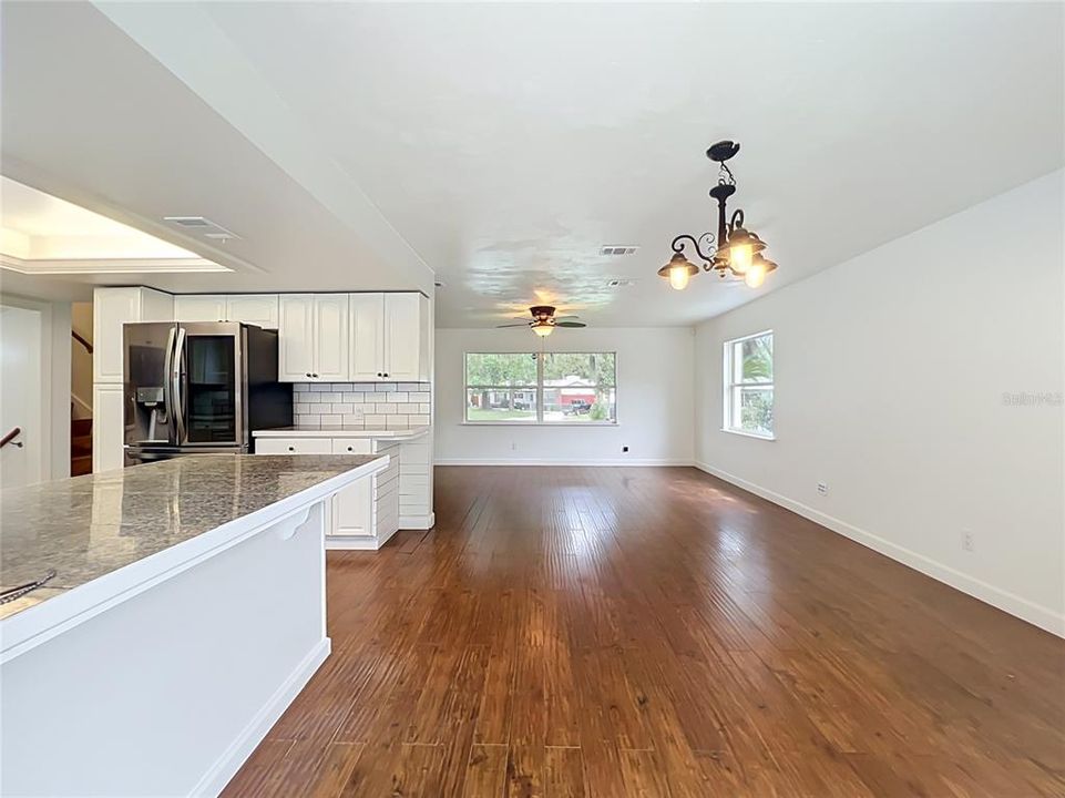 For Sale: $335,000 (3 beds, 2 baths, 1447 Square Feet)