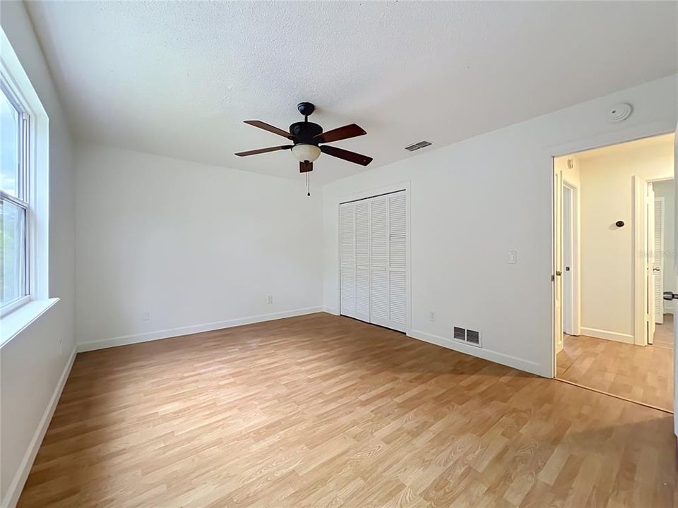 For Sale: $335,000 (3 beds, 2 baths, 1447 Square Feet)