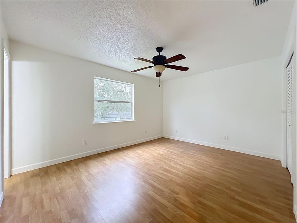 For Sale: $335,000 (3 beds, 2 baths, 1447 Square Feet)