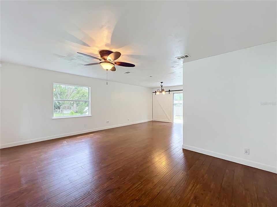 For Sale: $335,000 (3 beds, 2 baths, 1447 Square Feet)