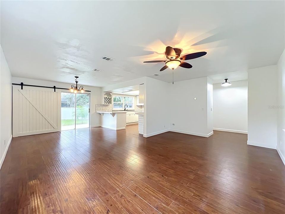 For Sale: $335,000 (3 beds, 2 baths, 1447 Square Feet)