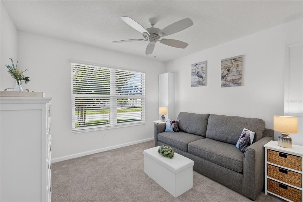 For Sale: $249,900 (2 beds, 2 baths, 963 Square Feet)