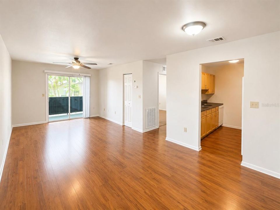 For Rent: $1,495 (2 beds, 2 baths, 897 Square Feet)