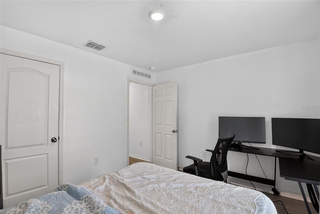 For Sale: $289,000 (3 beds, 2 baths, 1462 Square Feet)