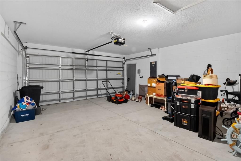 For Sale: $289,000 (3 beds, 2 baths, 1462 Square Feet)