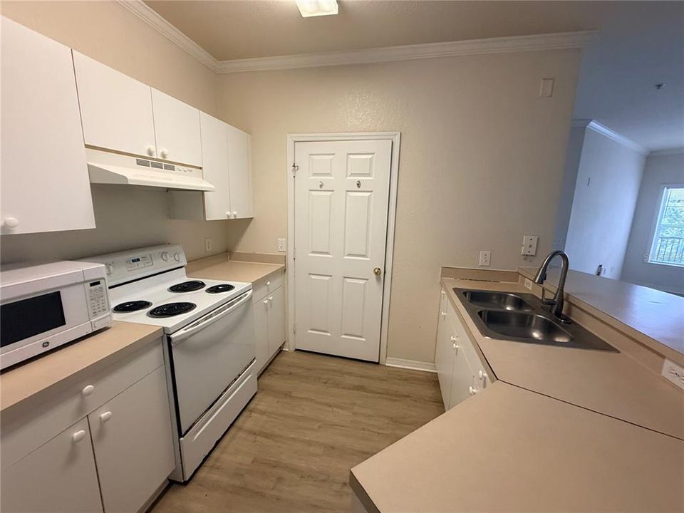 En Venta: $198,000 (2 camas, 2 baños, 1174 Pies cuadrados)