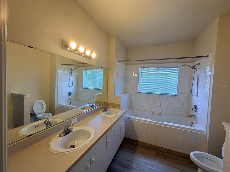 En Venta: $198,000 (2 camas, 2 baños, 1174 Pies cuadrados)