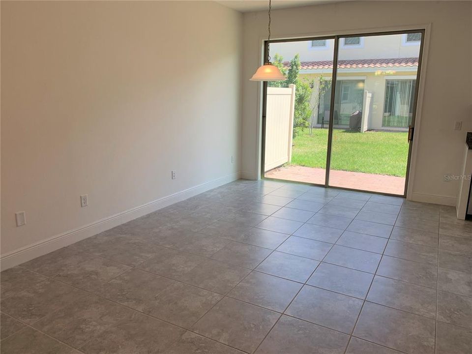 В аренду: $2,450 (3 спален, 2 ванн, 1353 Квадратных фут)